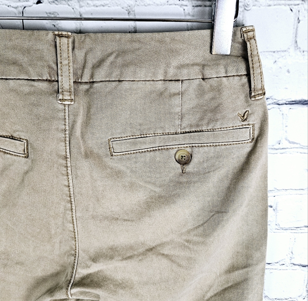AMERICAN EAGLE | skinny low rise chino khaki pants